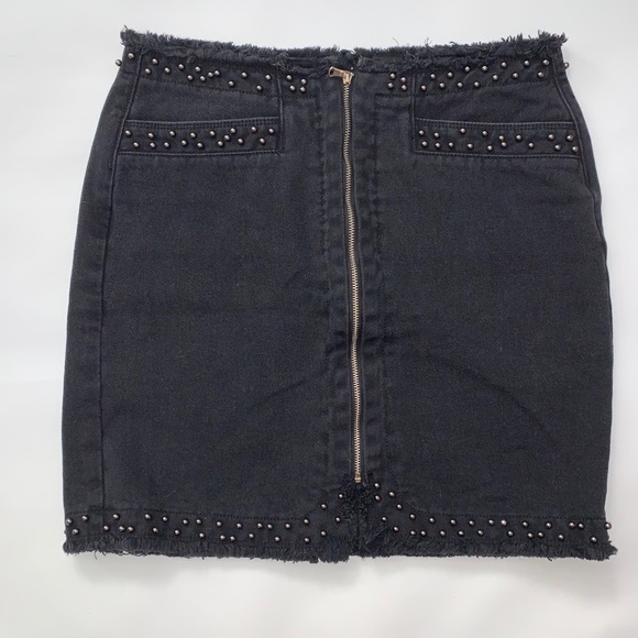 Dex Dresses & Skirts - Dex jean skirt (size US 26)